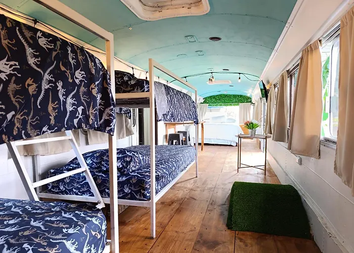 Dreamcatcher House Bus Experience 2