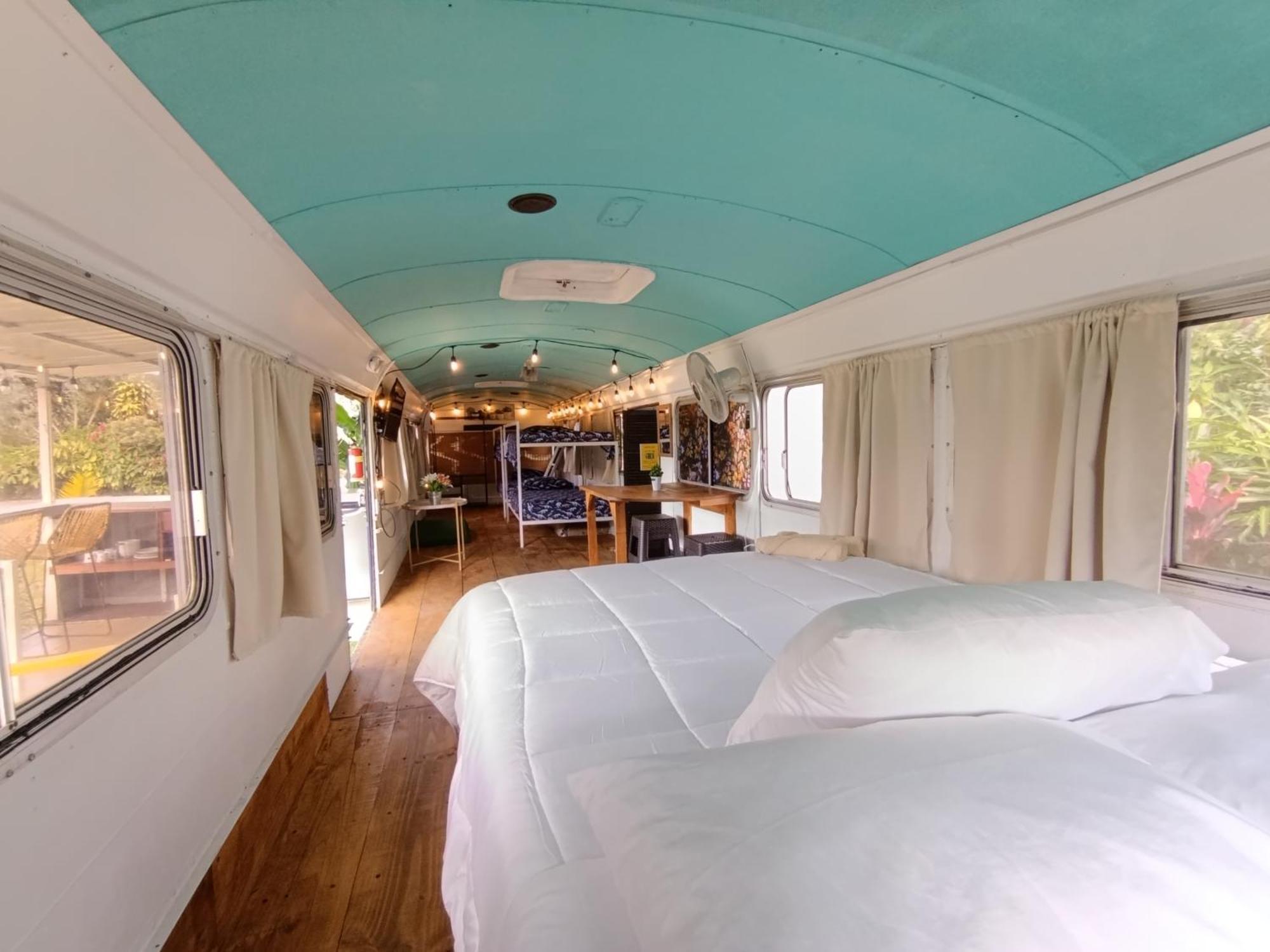 Dreamcatcher House Bus Experience 2 * Sarchi